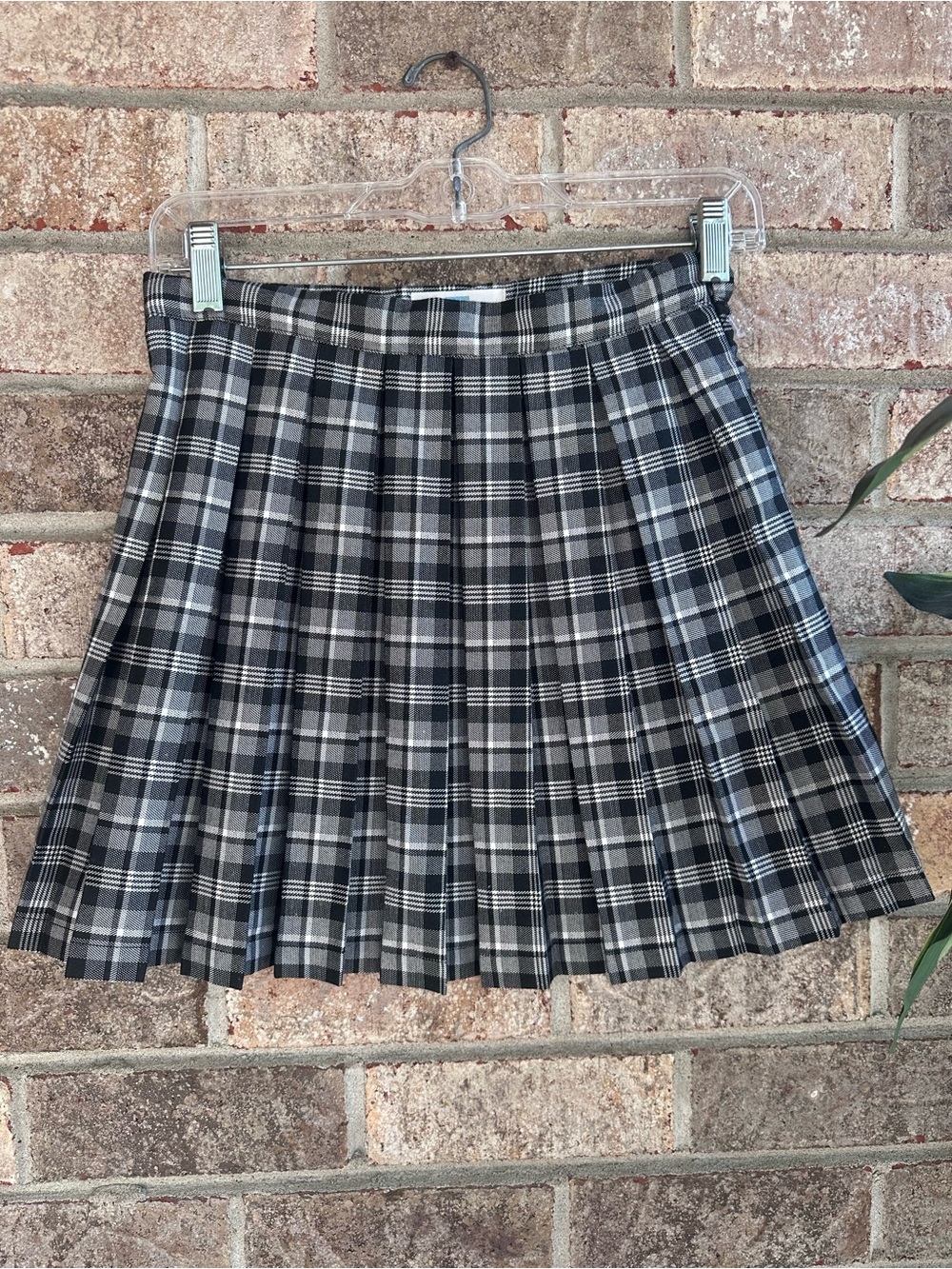 Women’s Pleated Plaid school girl Mini Skirt in Black & Gray Small